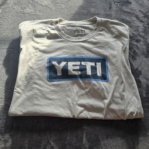 Yeti Logo Light Grey Tee Size XXL